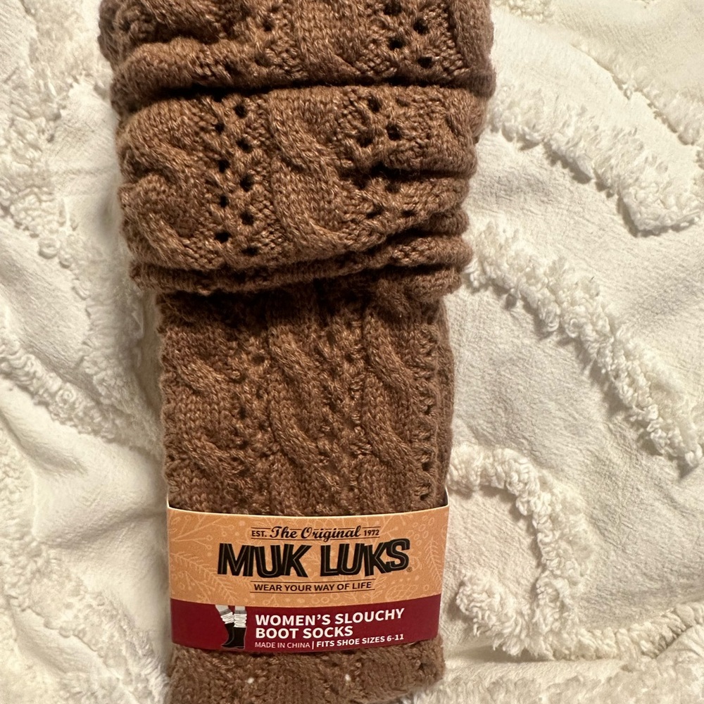 Muk Luks Brown Cable-Knit Cozy Socks